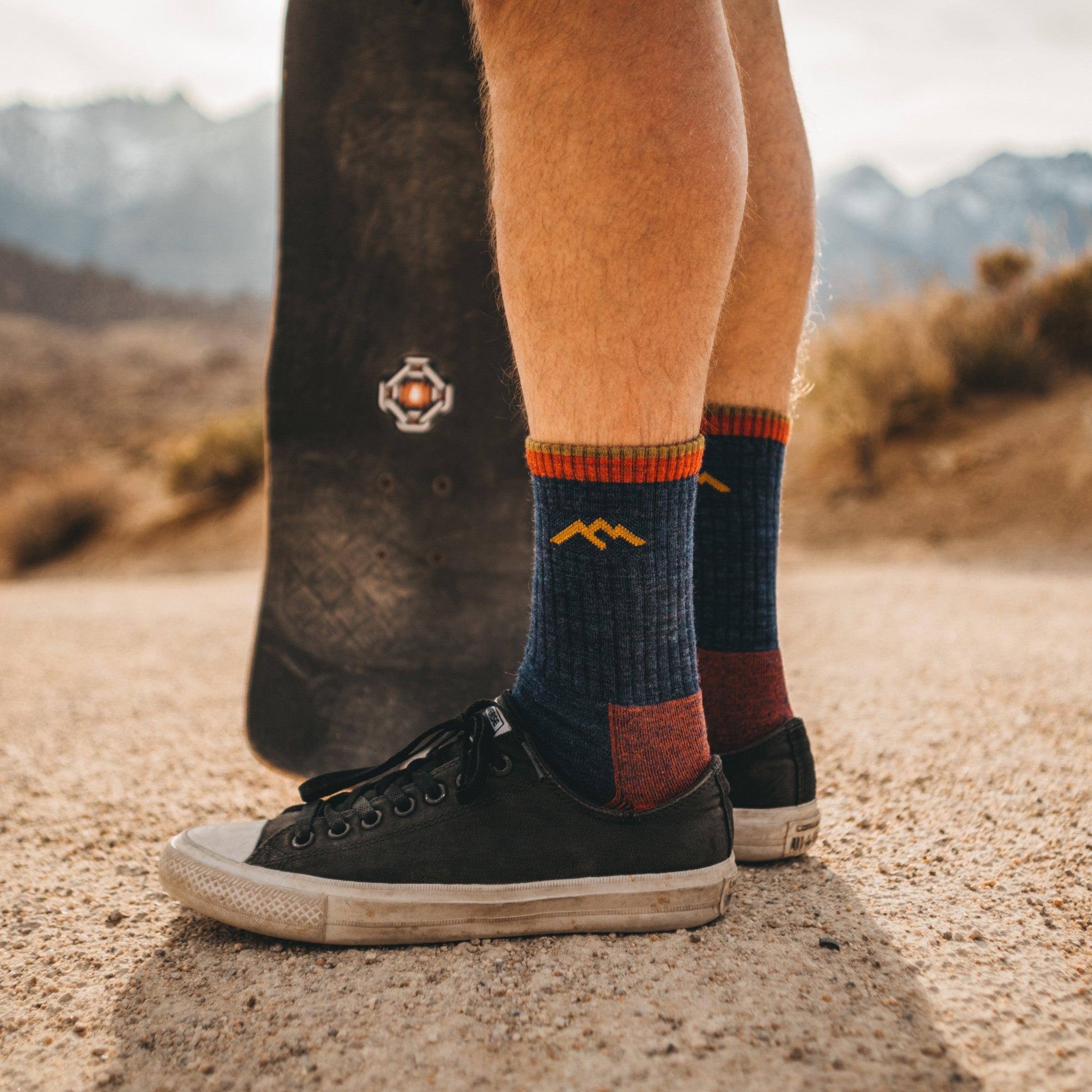 Darn Tough Hiker Micro Crew κάλτσες πεζοπορίας με επένδυση, Walnut