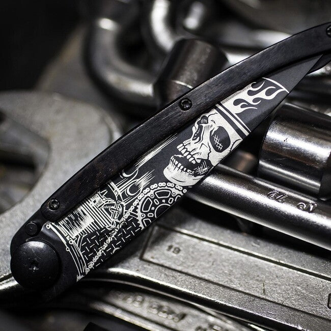 Deejo zatvárací nôž Black Tattoo biker ebony wood Ride or Die
