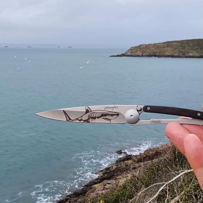 Deejo Tattoo Wood Shark Folding Knife