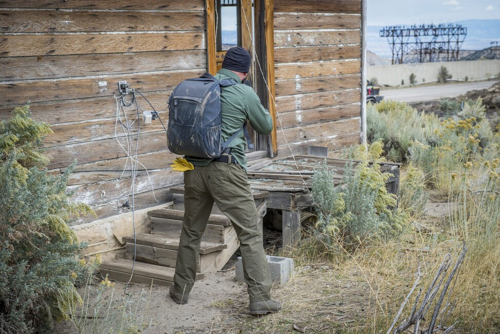Helikon-Tex COVERT Tactical Pants, VersaStretch, Adaptive Green