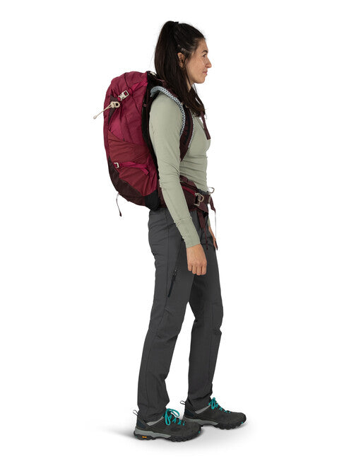 Osprey Sirrus 24 Hiking Backpack, Elderberry Purple/Chiru Tan