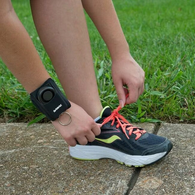 SABRE RED Runner Personal Alarm 130db, Black