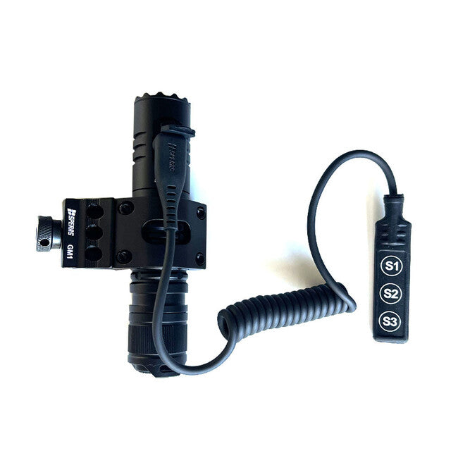 Speras Airsoftová nabíjateľná baterka EST Kit 1900LM 211m