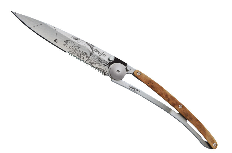 Deejo zatvárací nôž Serration titan wood Trout