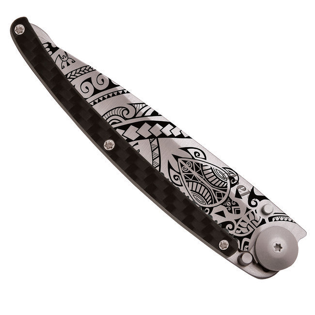 Deejo Serration Folding Knife, Carbon Fiber Polynesian
