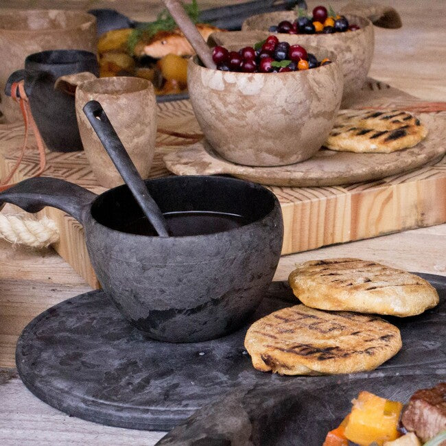 Kaarna Serving Board with Cutlery, Black