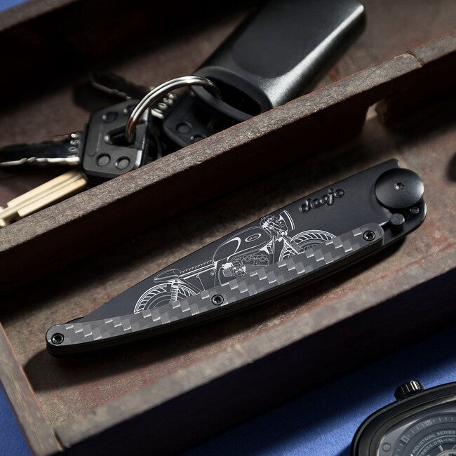 Deejo Tattoo Café Racer Folding Knife, Black Carbon Fiber
