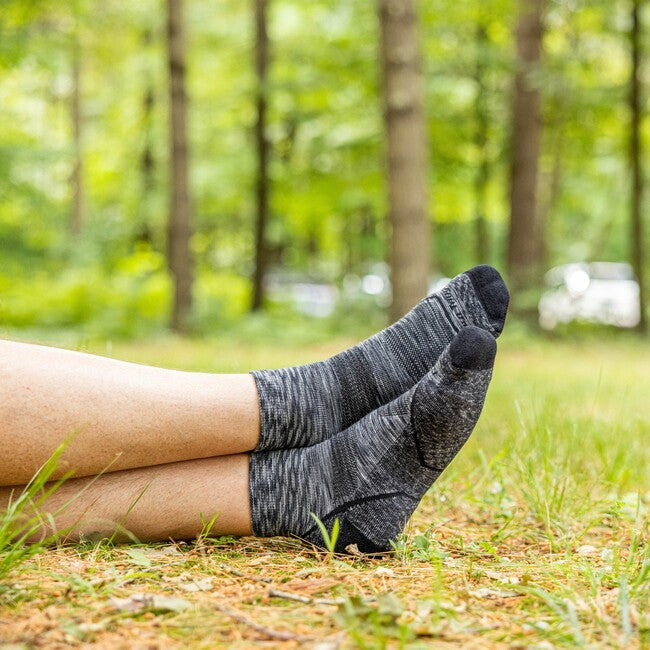 Darn Tough Light Hiker 1/4 Socks, Space Gray