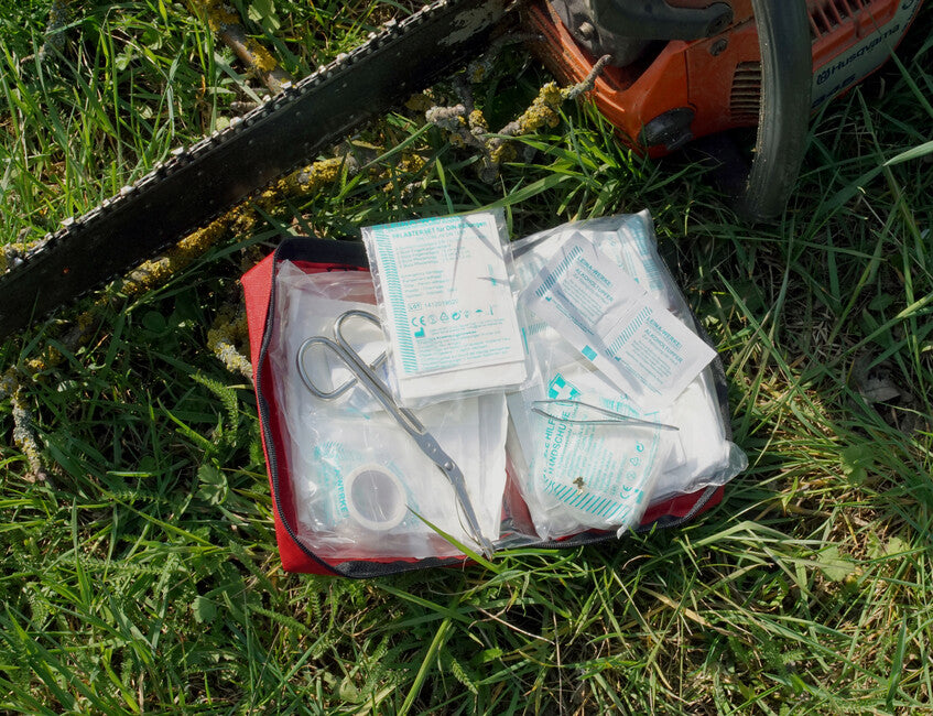 BasicNature Plus First Aid Kit