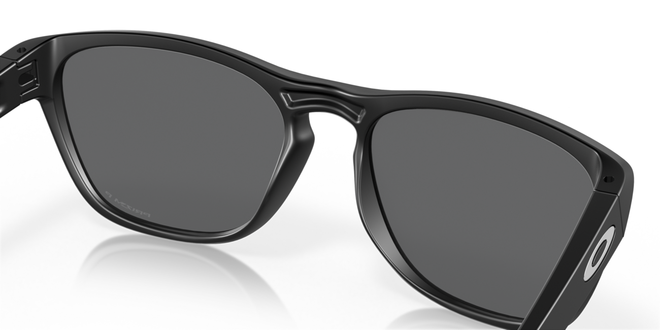 Oakley Manorburn Sunglasses, Matte Black Frame, Prizm Black Polarized Lenses, 56