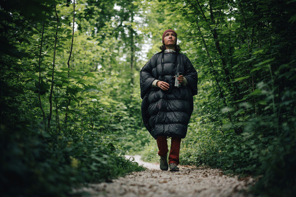 Patizon spacák Multi Quilt 250 M, čierna/červená