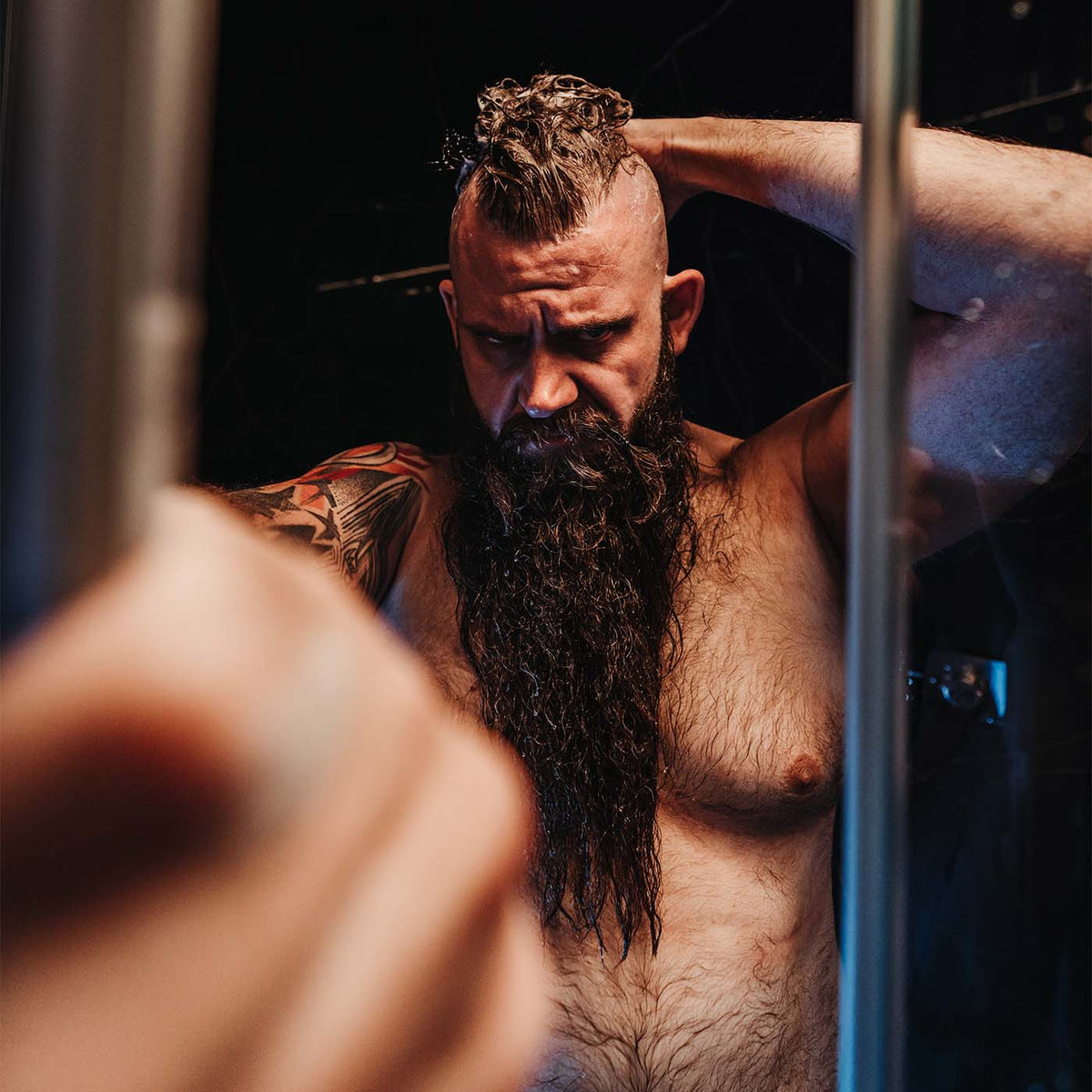 ANGRY BEARDS Urban Twofinger šampón na vlasy, 230 ml