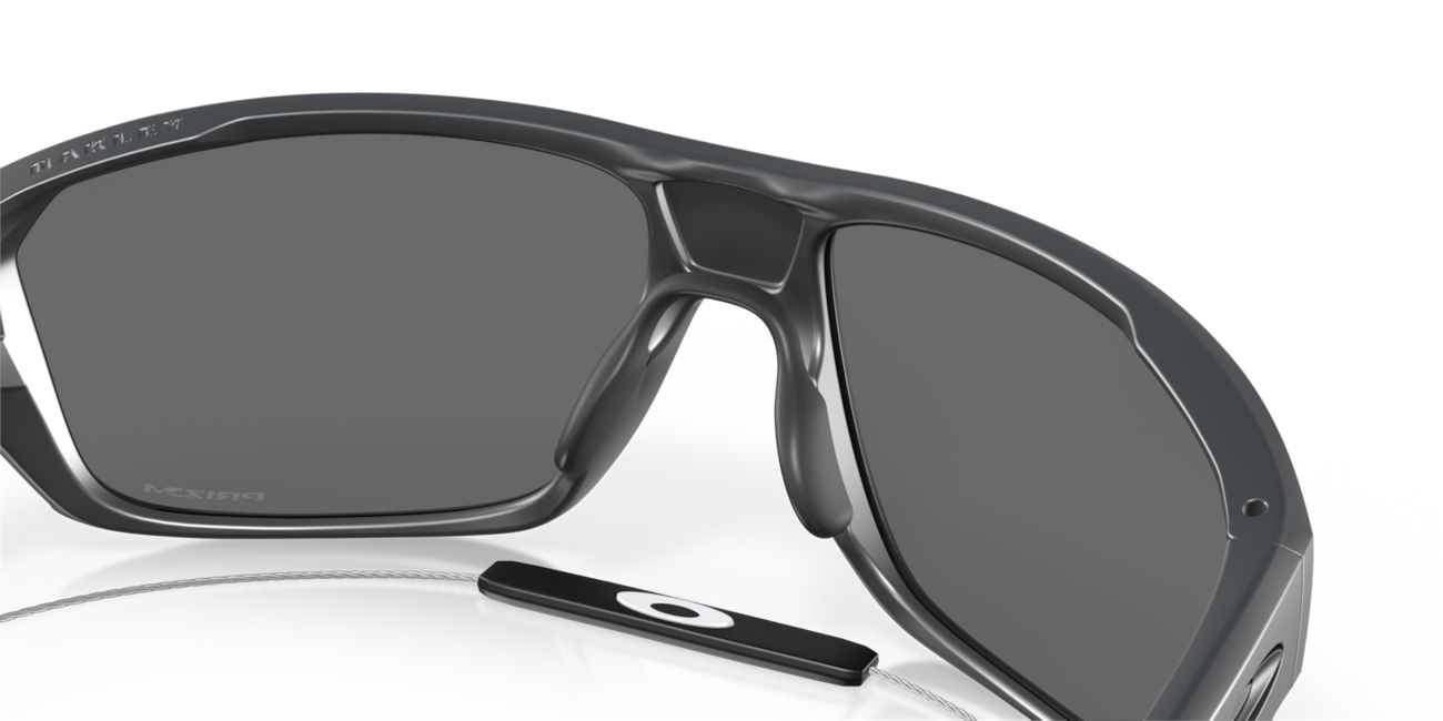 Oakley SPLIT SHOT Sunglasses, Matte Carbon Frame, Prizm Black Lenses, 64