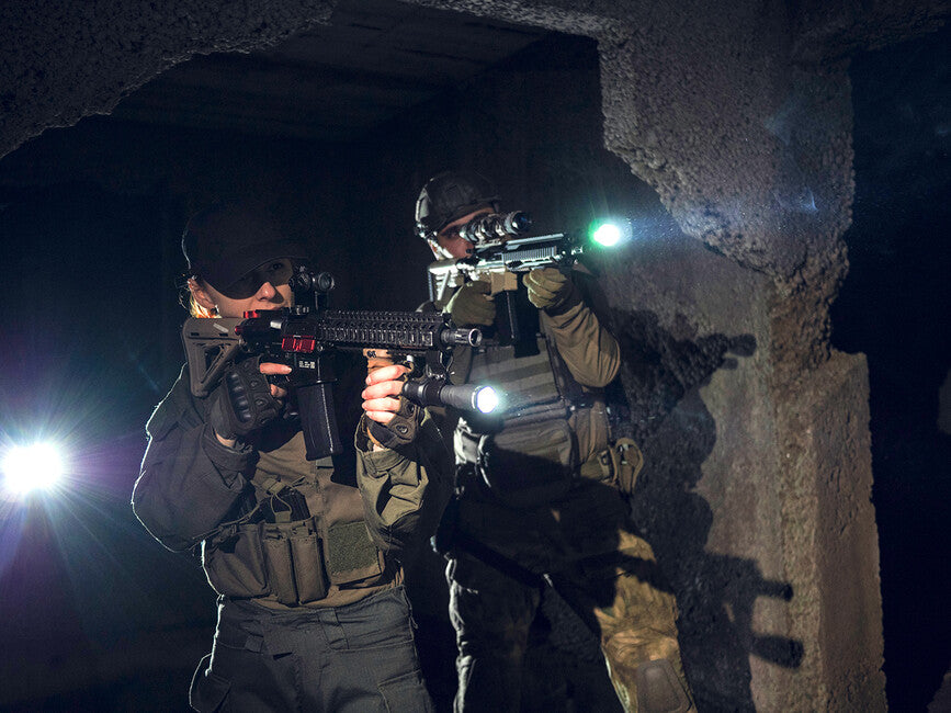 ArmyTek Dobermann Pro White LED Flashlight 1400 lm 114 g