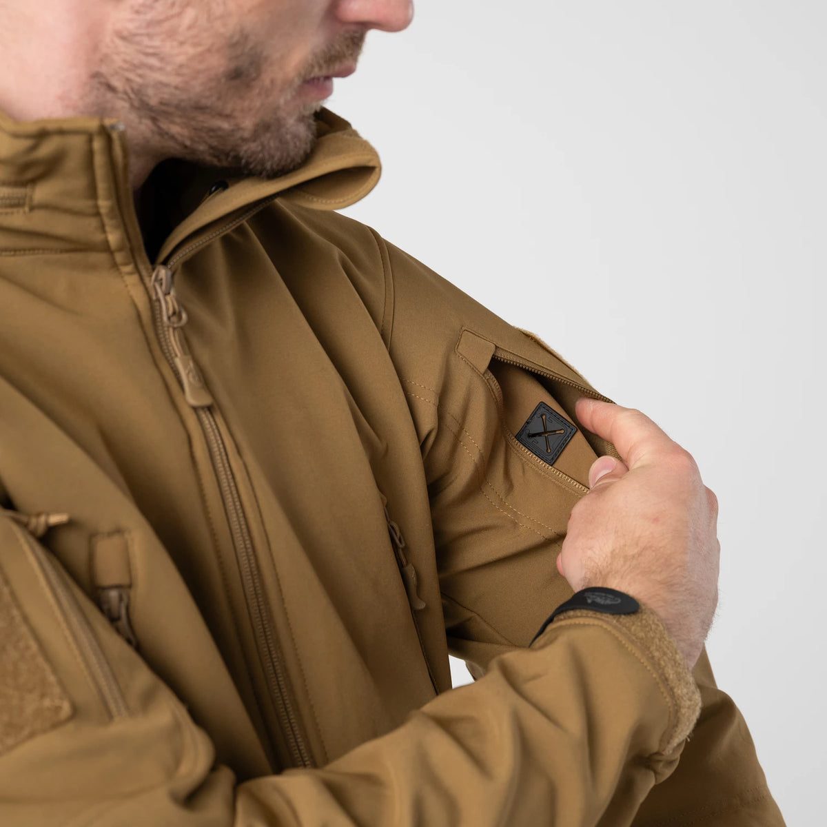 Helikon-Tex GUNFIGHTER bunda Shark Skin, Adaptive Green – detail 2
