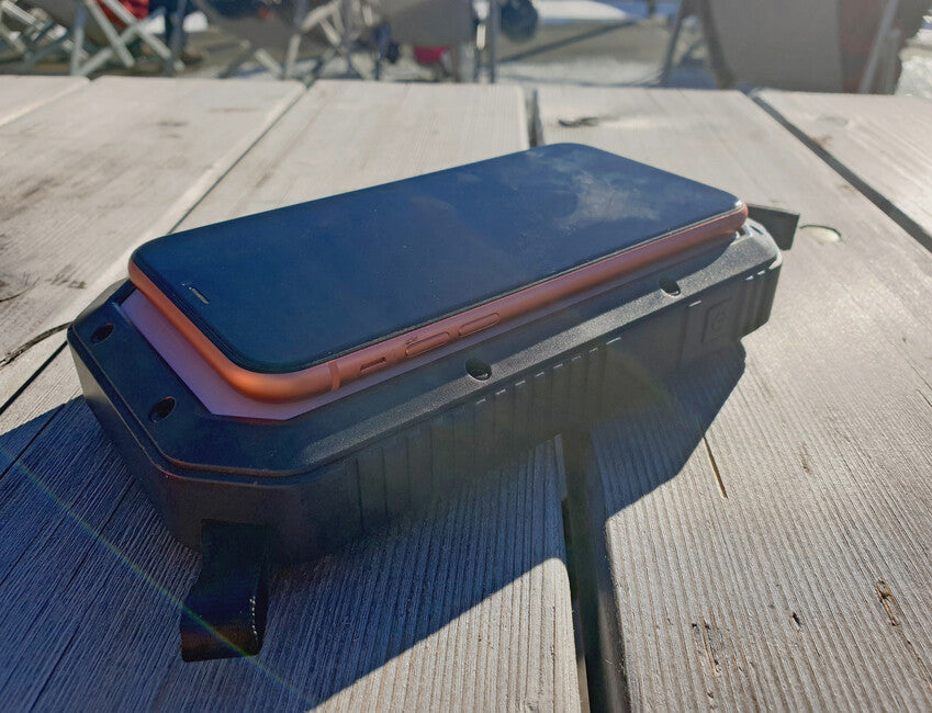 BasicNature 20 20K Power Bank with Wireless Qi Charging and Solar Panel