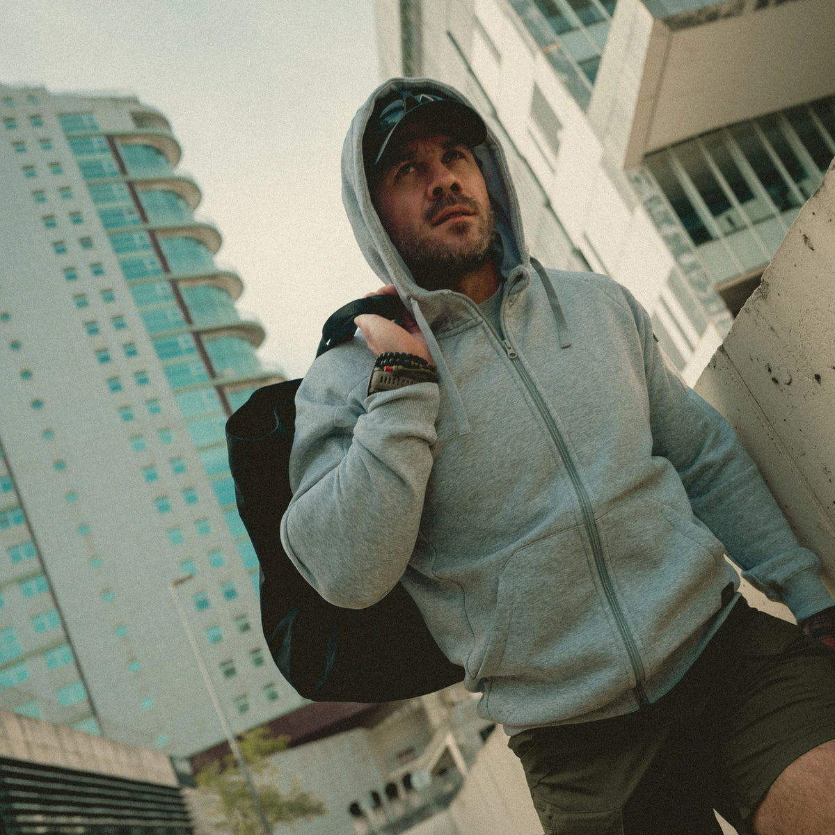 Helikon-Tex Mestská mikina taktická FullZip, Grey – v použití 5