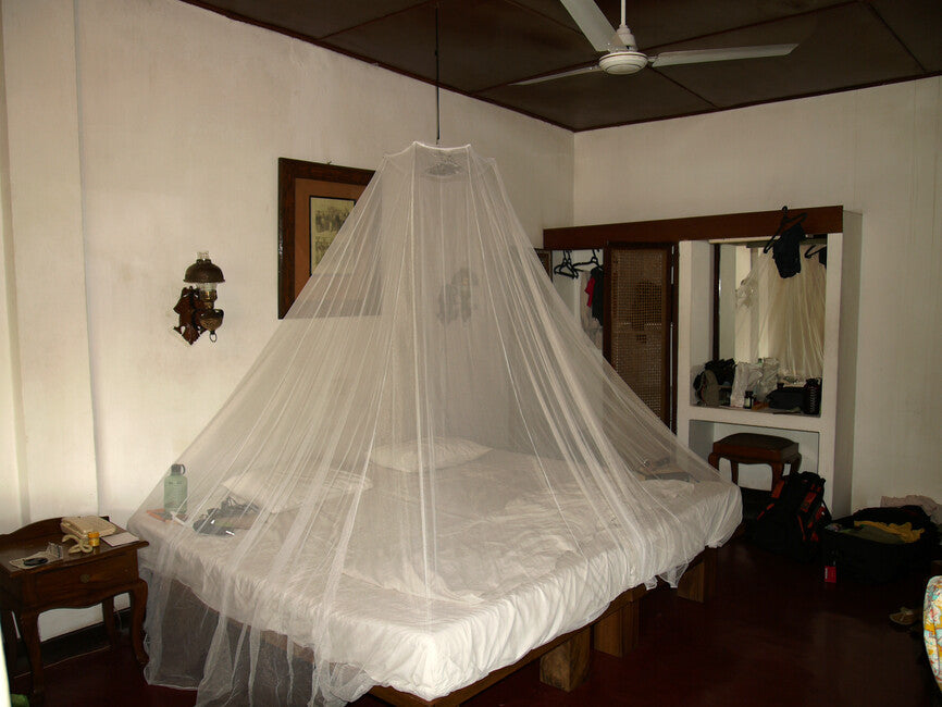 Brettschneider Expedition Bell Tent with Plant-Based Insect Repellent Impregnation