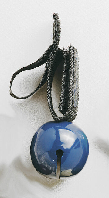 Coghlan's Bear Bell, Blue