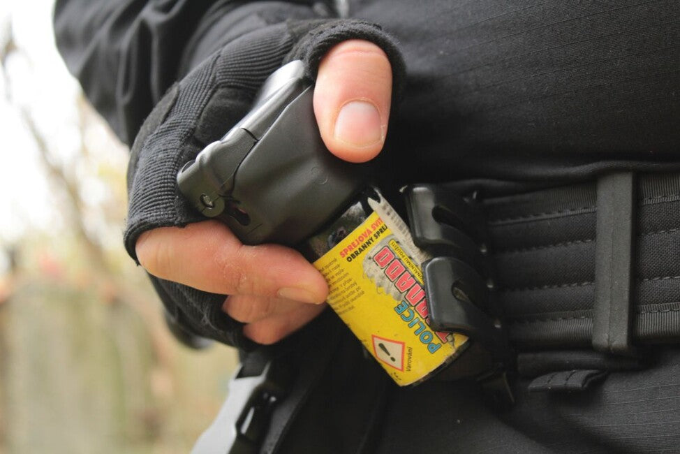 ESP Universal Rotating Holster Shun-06-40 for 40 ml Sprays, Black