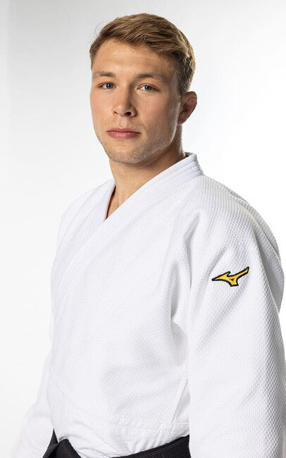 Mizuno Yusho III IJF Judo Kimono 750g, White