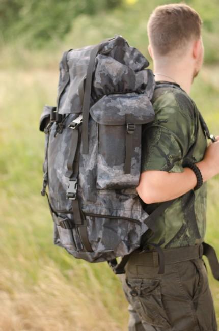 MFH BW Waterproof Backpack HDT-camo LE 65L
