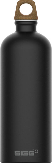 SIGG Traveller MyPlanet Hlíniková fľaša na pitie 1 L Smer Plain
