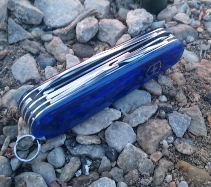 Victorinox Huntsman Pocket Knife 91mm, Transparent Blue